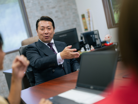 代表取締役 : 佐藤 慶浩