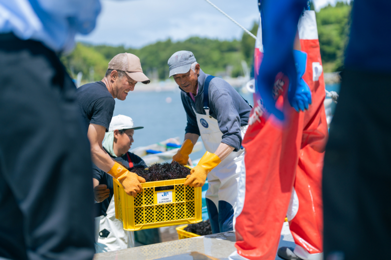 船上の漁師たち