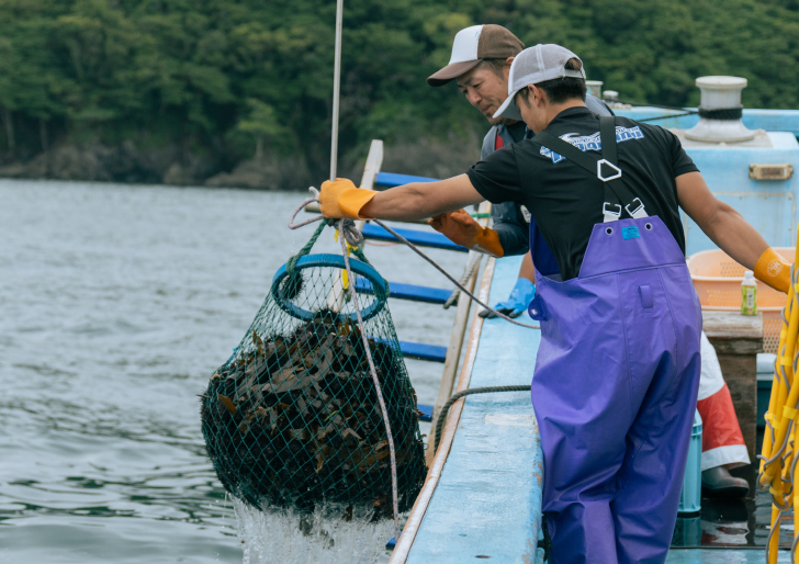 船上の漁師たち